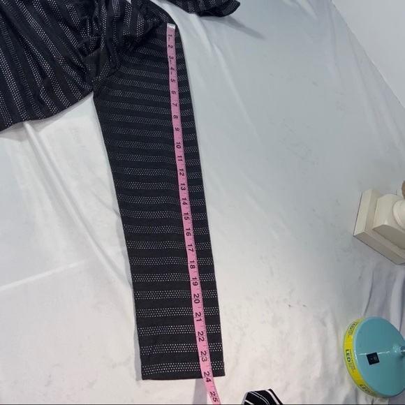 Ann Taylor women’s EUC‎ top shirt - Picture 11 of 12